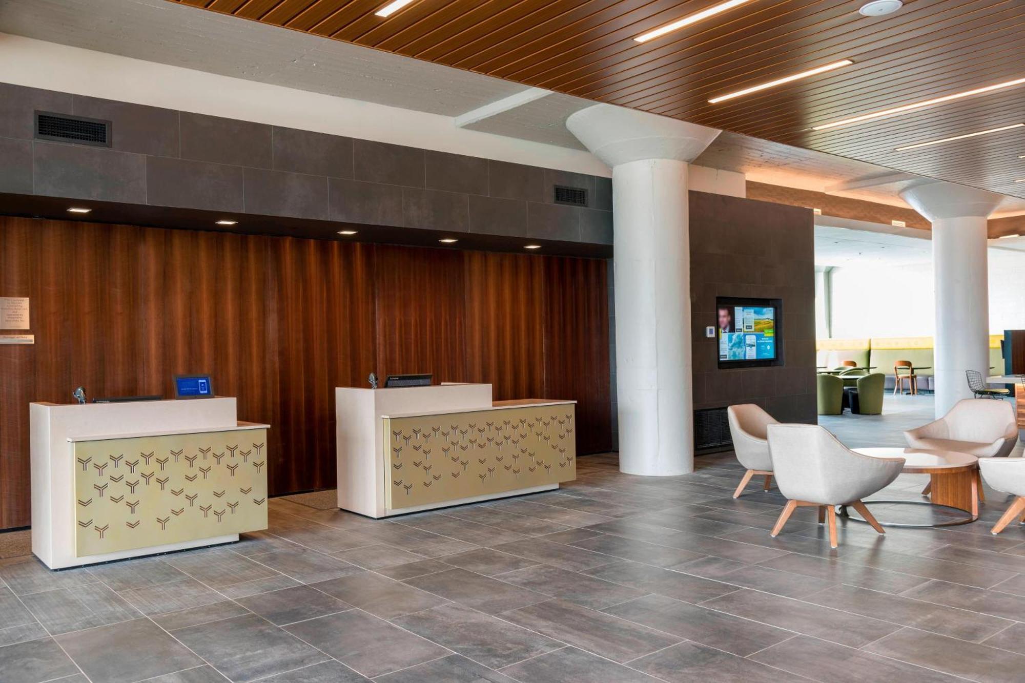 Courtyard By Marriott Waterloo Cedar Falls Экстерьер фото